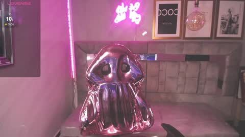 Live 1000pm 600am COLOMBIAN HOUR online show from 02/07/25, 06:45