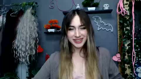 Snapshot of binalina chatting on 10/14/25, 09:37 binalina online show from 10/14/25, 09:37