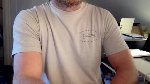 Snapshot of bisonbar chatting on 01/20/25, 09:01 BisonBar online show from 01/20/25, 09:01