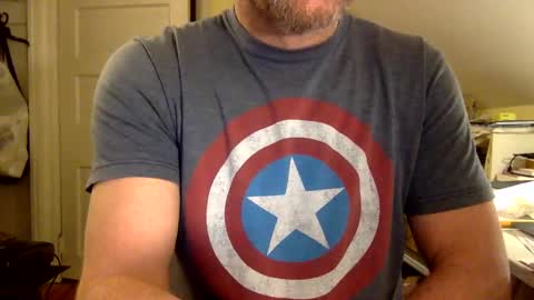 Snapshot of bisonbar chatting on 11/17/25, 10:48 BisonBar online show from 11/17/25, 10:48