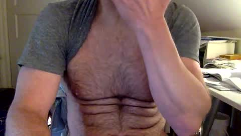 Snapshot of bisonbar chatting on 05/09/26, 06:13 BisonBar online show from 05/09/26, 06:13