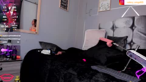  ..  .. online show from 02/03/25, 03:42