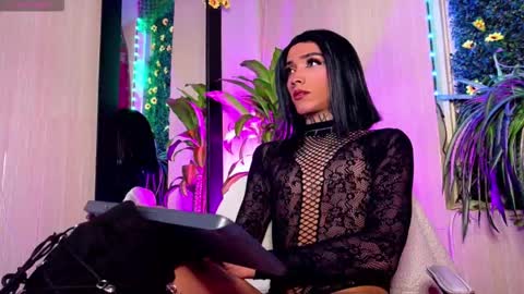  ..  .. online show from 10/20/25, 01:28