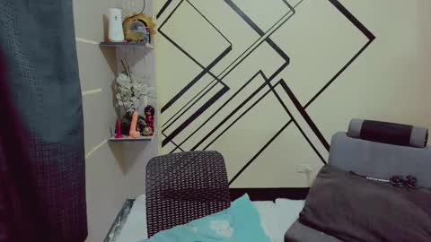 Snapshot of bitchcommanderstella chatting on 12/23/24, 06:16 3 online show from 12/23/24, 06:16