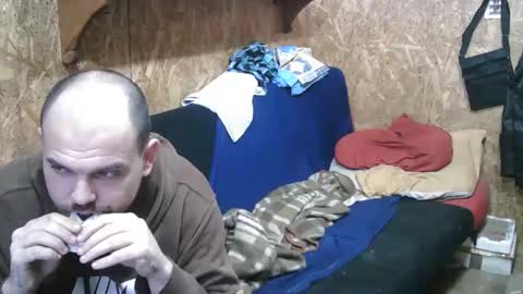 Snapshot of bixbax007 chatting on 04/04/26, 07:11 George Maria online show from 04/04/26, 07:11