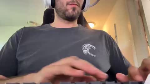 a cool guys online show from 06/09/26, 08:42