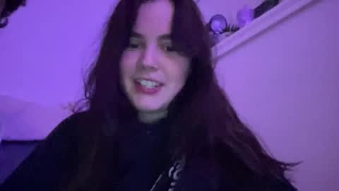 bkws985 online show from 10/17/25, 12:47