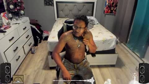 Plant Base Streamers From Pennsylvania online show from 12/15/24, 10:47