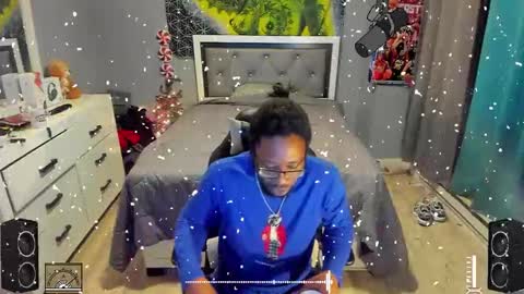 Plant Base Streamers From Pennsylvania online show from 12/25/24, 11:31