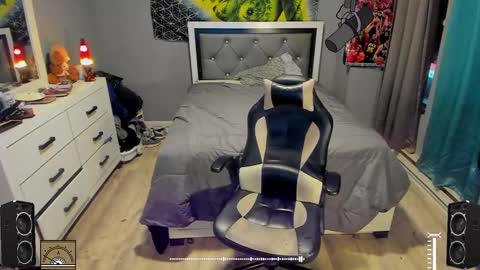 Plant Base Streamers From Pennsylvania online show from 01/09/25, 11:13