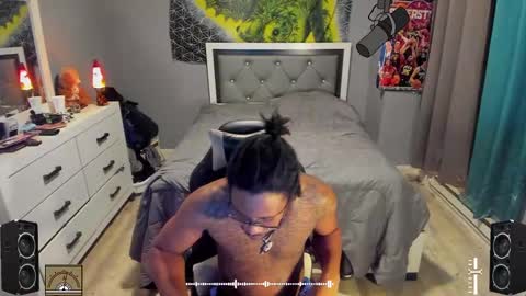 Plant Base Streamers From Pennsylvania online show from 01/11/25, 12:12