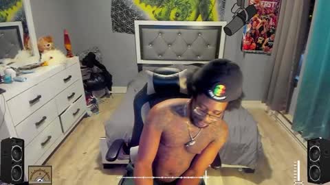 Plant Base Streamers From Pennsylvania online show from 02/07/25, 11:55