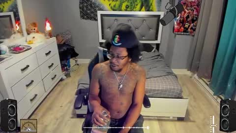 Plant Base Streamers From Pennsylvania online show from 02/08/25, 11:24