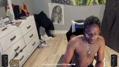 Plant Base Streamers From Pennsylvania online show from 09/27/25, 11:10