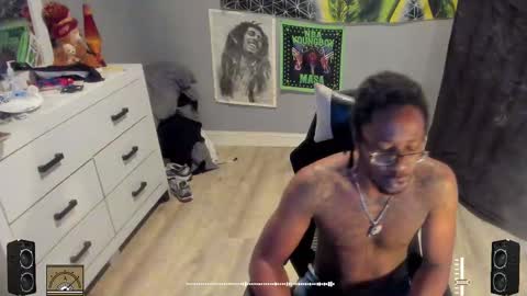 Plant Base Streamers From Pennsylvania online show from 10/07/25, 09:56