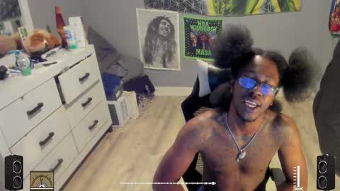 Plant Base Streamers From Pennsylvania online show from 10/23/25, 12:21