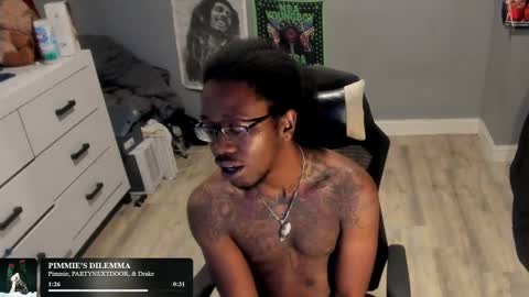 Plant Base Streamers From Pennsylvania online show from 10/28/25, 12:25