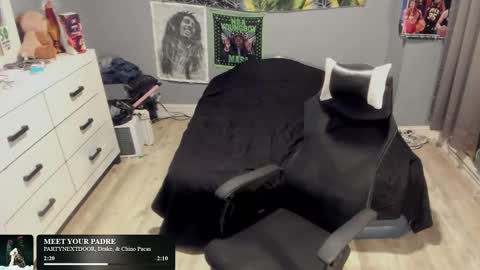 Plant Base Streamers From Pennsylvania online show from 11/16/25, 12:49