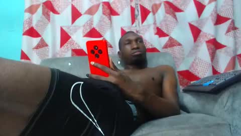 Snapshot of black30cmdick chatting on 01/12/25, 08:14 maquina online show from 01/12/25, 08:14