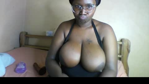 Snapshot of black_amor chatting on 08/07/26, 08:27 black_amor online show from 08/07/26, 08:27