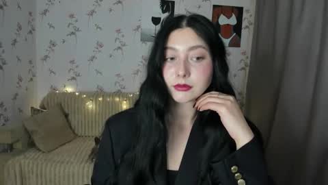 Snapshot of black_berry_bla_ck chatting on 10/16/25, 11:11 black_berry_bla_ck online show from 10/16/25, 11:11