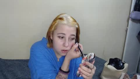 Black CatLove online show from 12/17/25, 05:24