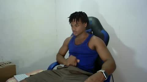 Snapshot of black_dicck chatting on 09/23/25, 03:26 tu morenito online show from 09/23/25, 03:26