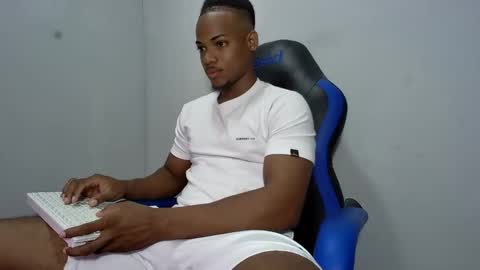 tu morenito online show from 06/03/26, 03:50
