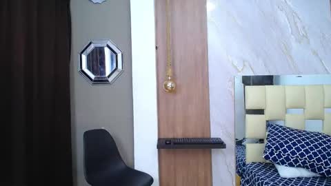 black_king_241 online show from 11/11/25, 03:17