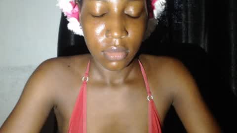 Snapshot of black_kittyangel chatting on 07/08/26, 12:42 Lila online show from 07/08/26, 12:42