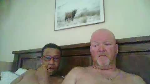 Snapshot of black_n_white4 chatting on 03/08/25, 12:33 black_n_white4 online show from 03/08/25, 12:33