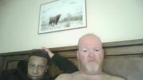 black_n_white4 online show from 12/13/25, 11:43