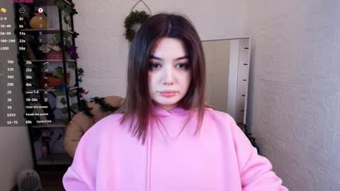 Snapshot of black_pant3r chatting on 12/21/25, 02:41 Mon Mon online show from 12/21/25, 02:41