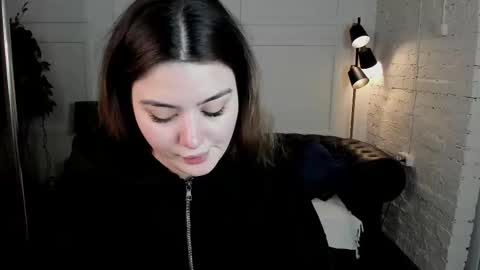 Snapshot of black_pant3r chatting on 01/18/26, 02:48 Mon Mon online show from 01/18/26, 02:48