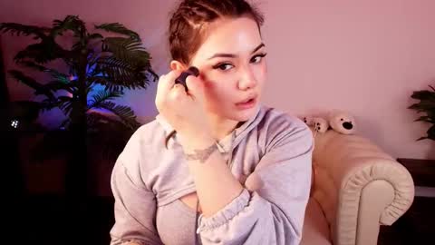 Snapshot of black_pant3r chatting on 02/18/26, 02:40 Mon Mon online show from 02/18/26, 02:40