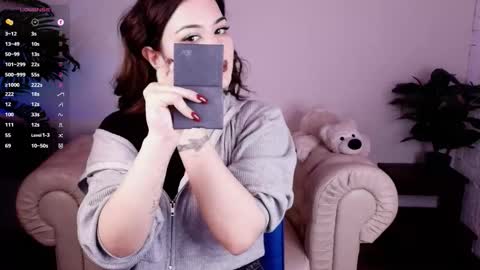 Snapshot of black_pant3r chatting on 02/25/26, 02:43 Mon Mon online show from 02/25/26, 02:43