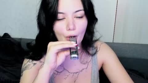 Mon Mon online show from 06/11/26, 03:15
