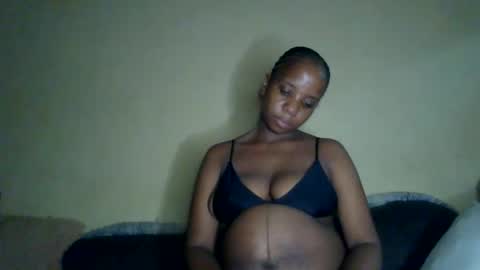 Snapshot of black_queen0111254 chatting on 05/31/26, 06:20 Blackqueen online show from 05/31/26, 06:20