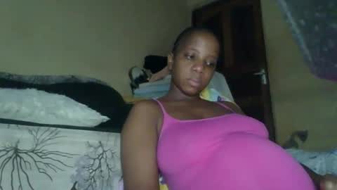 Snapshot of black_queen0111254 chatting on 06/07/26, 03:54 Blackqueen online show from 06/07/26, 03:54