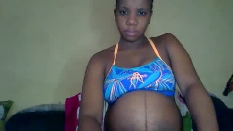 Snapshot of black_queen0111254 chatting on 06/09/26, 12:06 Blackqueen online show from 06/09/26, 12:06