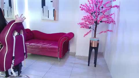 Rousse  online show from 11/04/25, 03:27