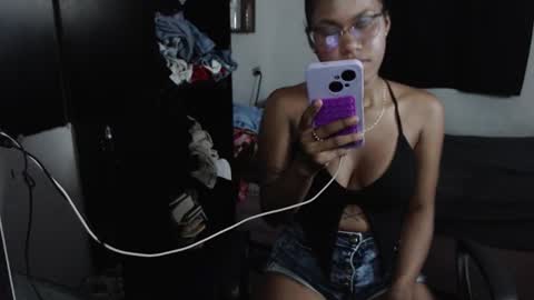 Snapshot of black_scarlet_ chatting on 11/05/25, 02:00 black_scarlet_ online show from 11/05/25, 02:00