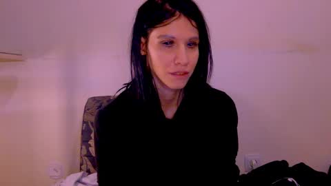 Snapshot of black_sswan chatting on 01/13/26, 12:27 Kristin online show from 01/13/26, 12:27