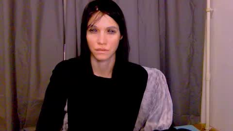 Snapshot of black_sswan chatting on 02/14/26, 09:33 Kristin online show from 02/14/26, 09:33