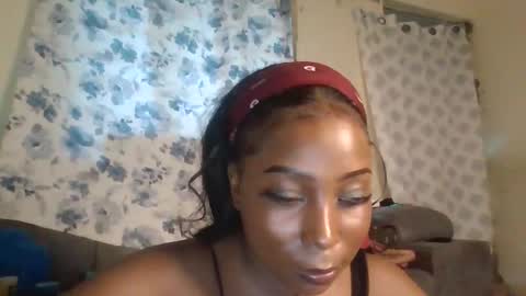 Dee online show from 05/03/26, 02:56