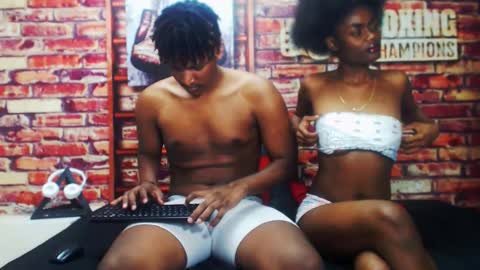 Snapshot of blackandaxel chatting on 12/14/25, 10:14 BlackAndAxel online show from 12/14/25, 10:14