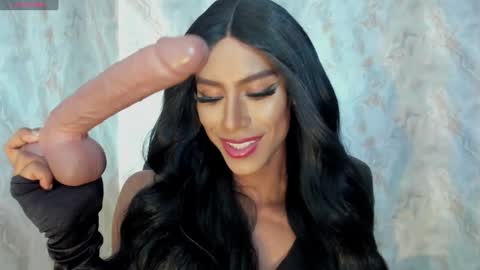 Nina online show from 01/19/25, 02:49