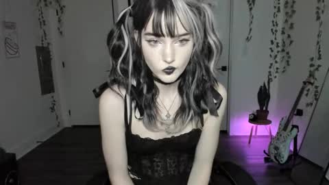 Ella online show from 01/14/26, 01:11