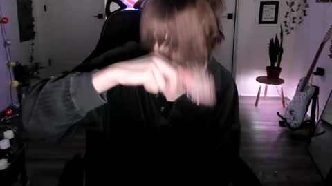 Ella online show from 03/19/26, 04:33