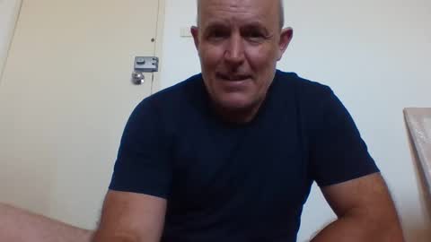 Snapshot of blackdog71 chatting on 01/04/25, 02:14 blackdog71 online show from 01/04/25, 02:14